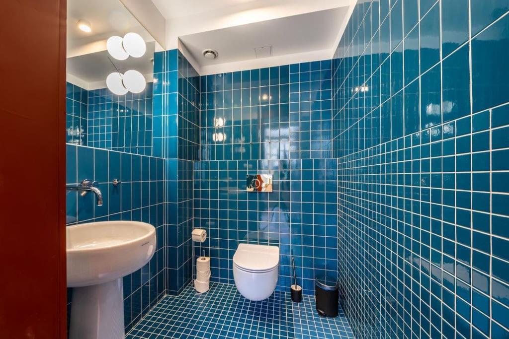 Апартаменты Designer Loft In The City Center Рига Экстерьер фото
